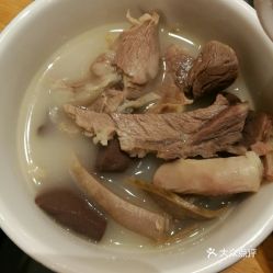 成都味道必嘗 肖仙仙羊肉湯三官堂總店的“仙仙精品羊肉湯”真相當(dāng)大